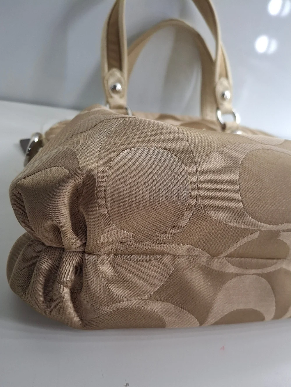 Coach Poppy Signature Sateen Pocket Hobo 18708 EUC - Picture 4 of 8